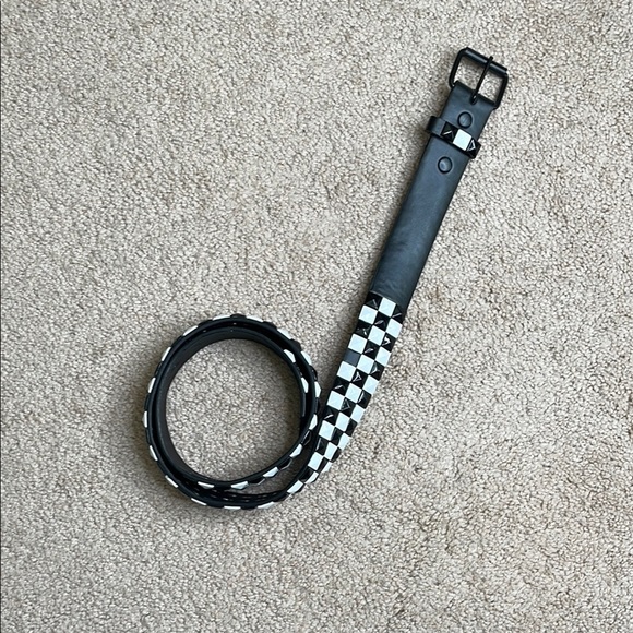 Black and White Checkered Leather Belt with Silver Buckle - Picture 1 of 3